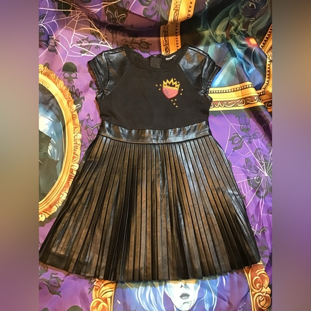 Disney parks descendants girls dress size 4